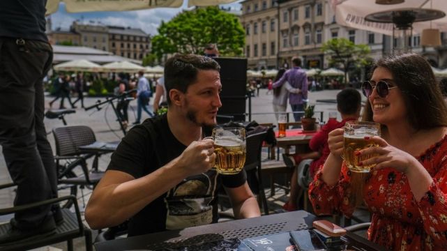 Milion złotych kary za podkładkę pod piwo? Sprawdzamy ustawę alkoholową