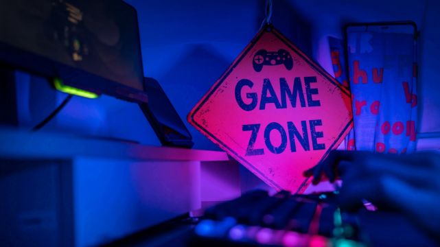 Minecraft i przemoc w szkołach. Czy brutalne gry zwiększają agresję?