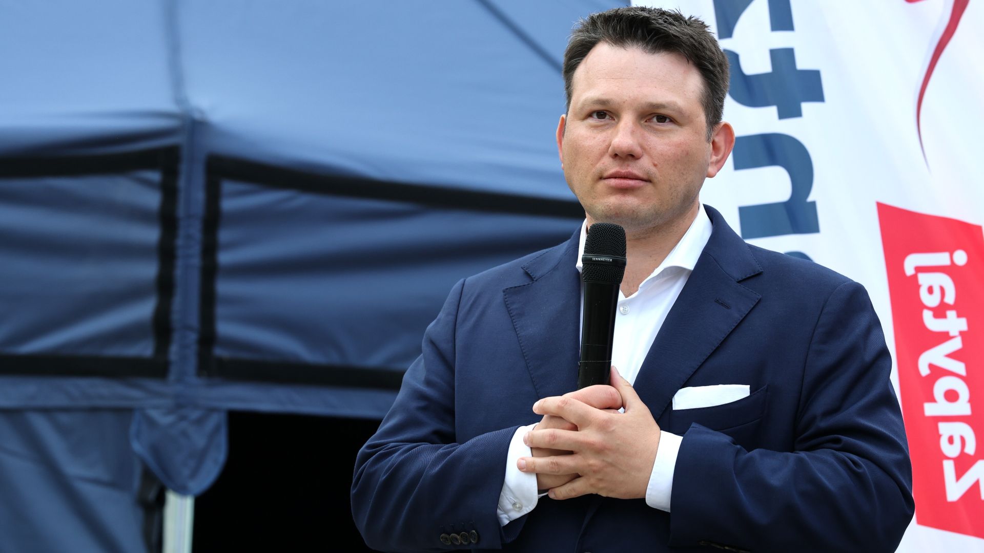 Mentzen dezinformuje w sprawie emerytur dla Ukraińców