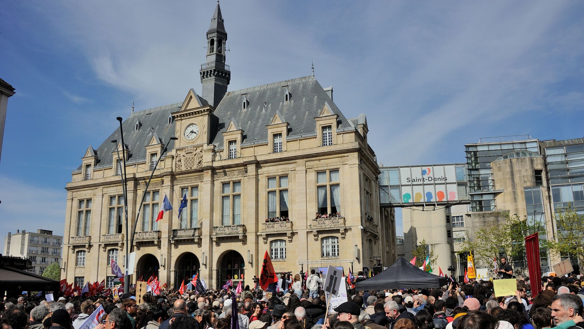 Urząd miasta Saint-Denis (fot. T.Nectoux/Gamma-Rapho/Getty Images)
