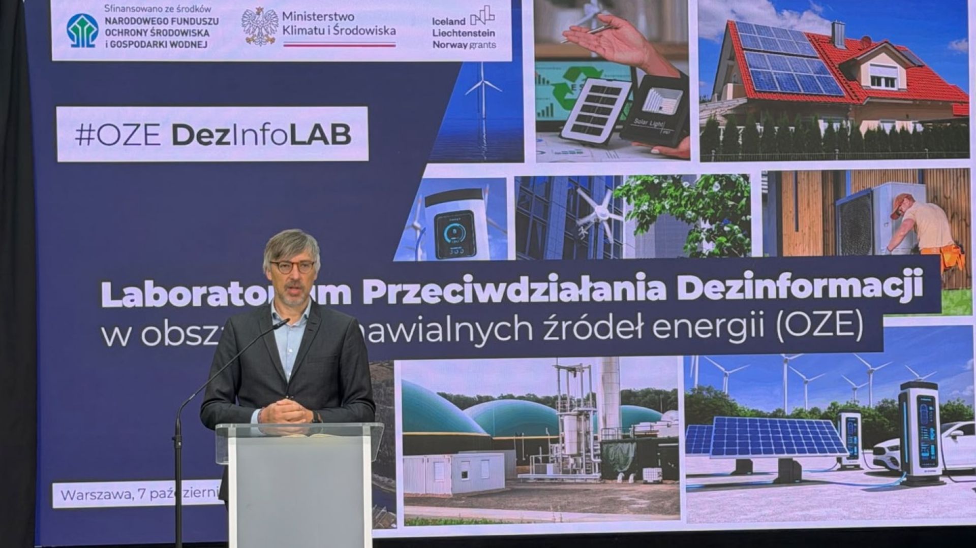 Krzysztof Bolesta, sekretarz stanu w Ministerstwie Klimatu i Środowiska, inauguracja polsko-norweskiego partnerstwa na rzecz budowania odporności społecznej na dezinformację klimatyczną (fot. P.Złowocki)