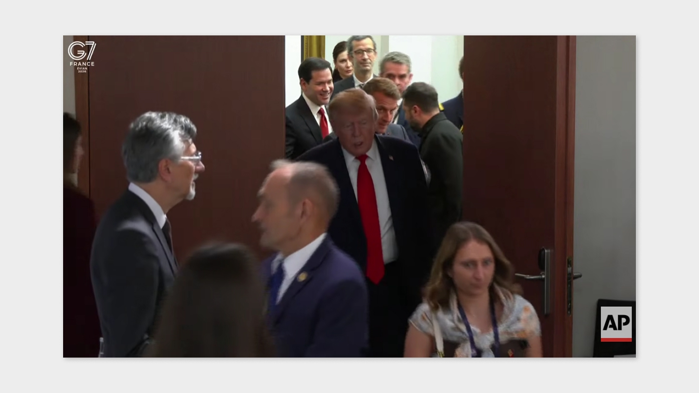 Marco Rubio witający się z Zełenskim. (fot: YouTube/AP)