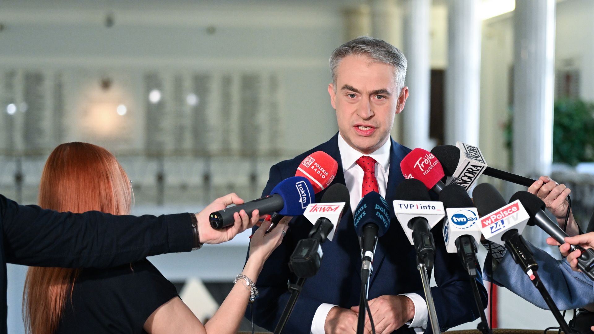 Gawkowski idzie na wojnę z Metą. Żąda miliarda złotych kary