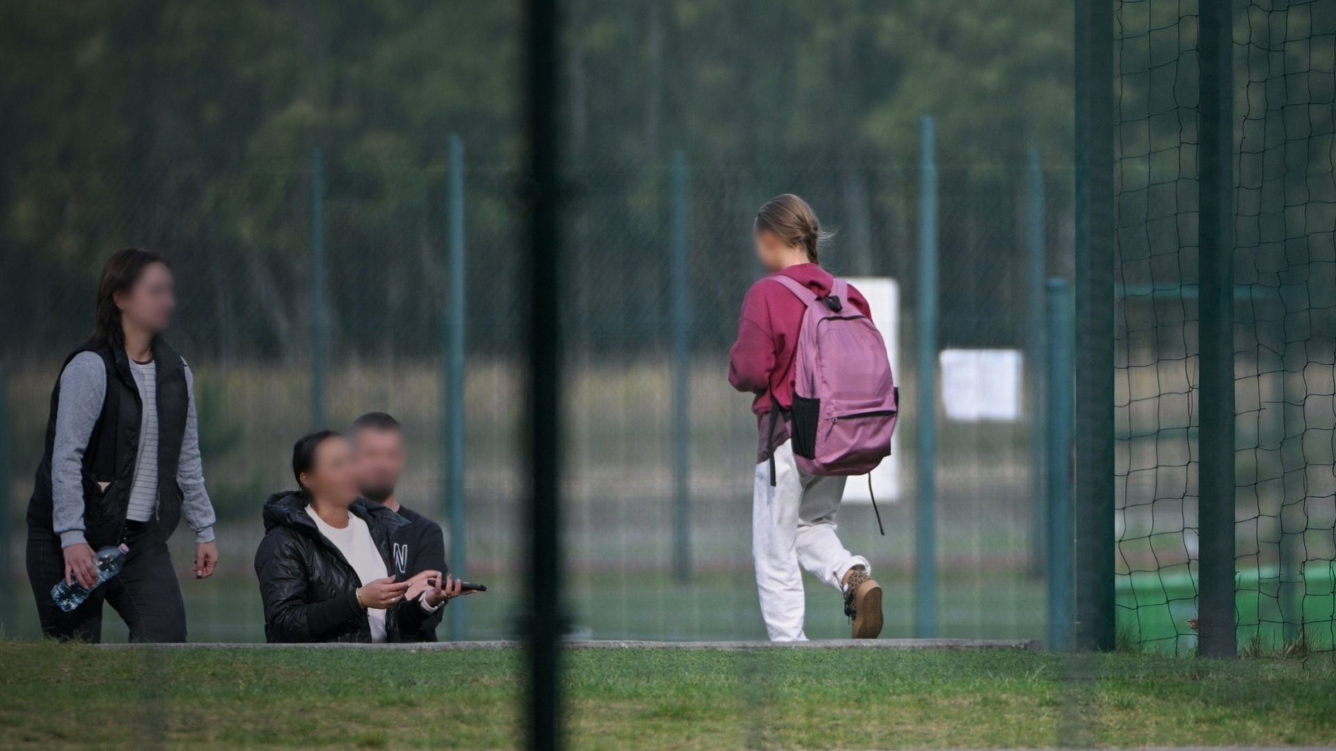 Zakaz przyjeżdżania po dzieci do szkoły? Sprawdzamy nowe wytyczne