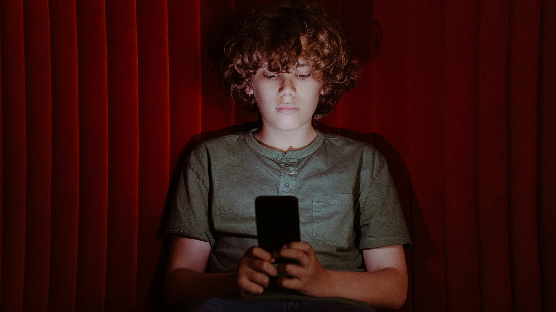 KidsAlert: filtry z pornografią dostępne dla dzieci na TikToku