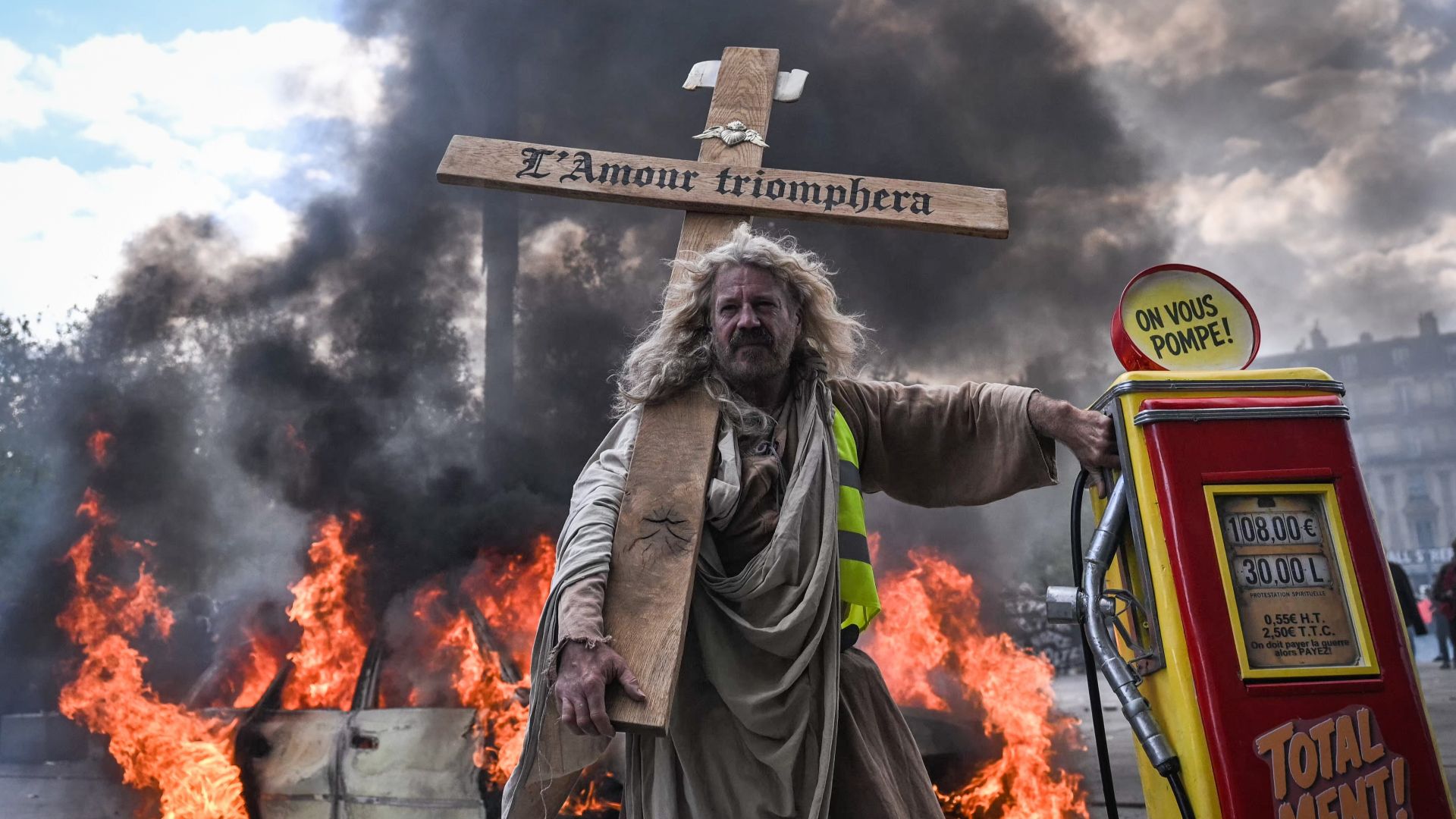Protesty w Paryżu (fot. F.Abdullah/Anadolu via Getty Images)