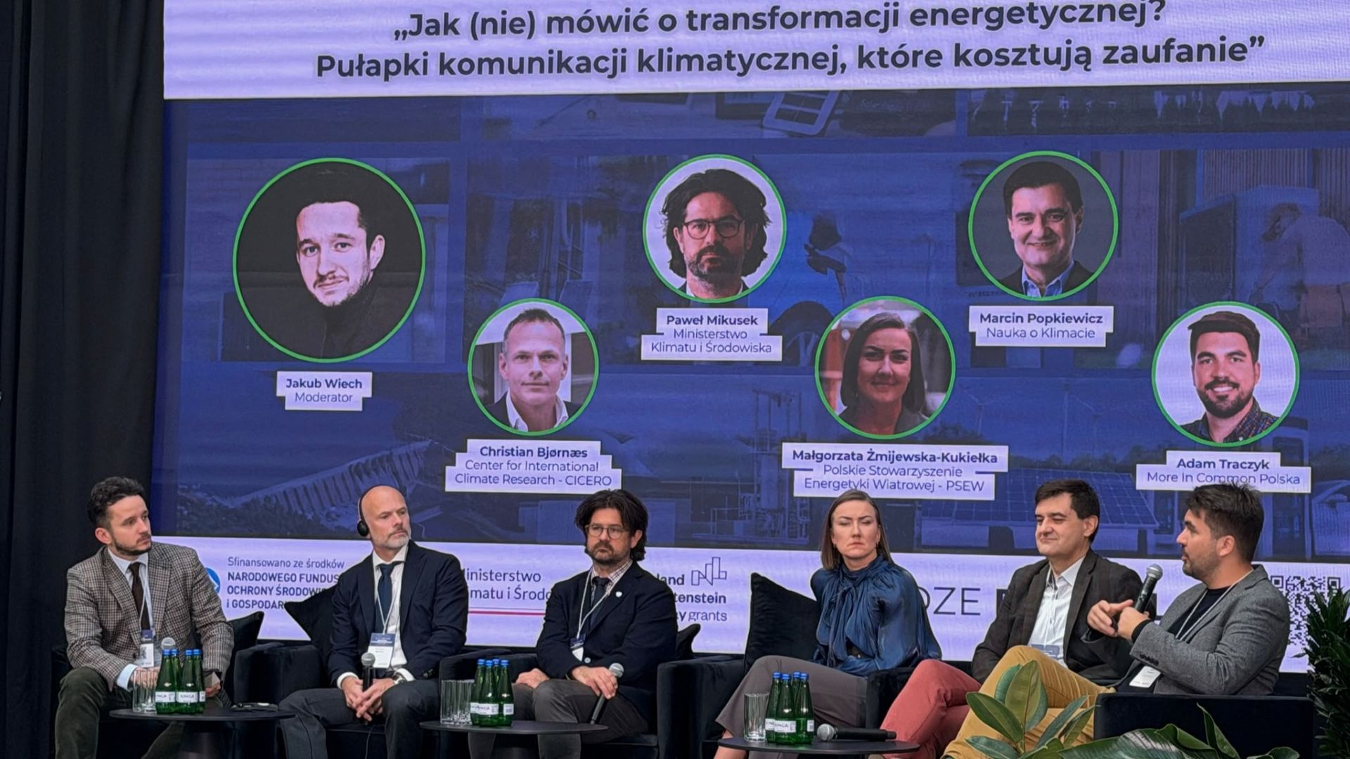 Dezinformacja spowalnia rozwój. Sprawdzamto na DezInfoLabie