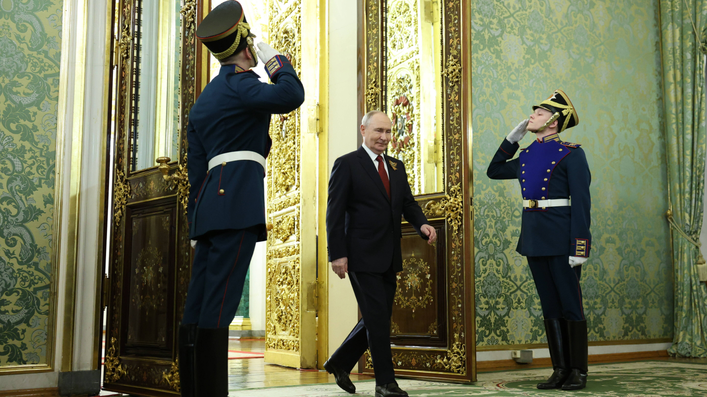 Twierdza Kreml: Putin w cieniu paranoi, spisków i strachu przed puczem