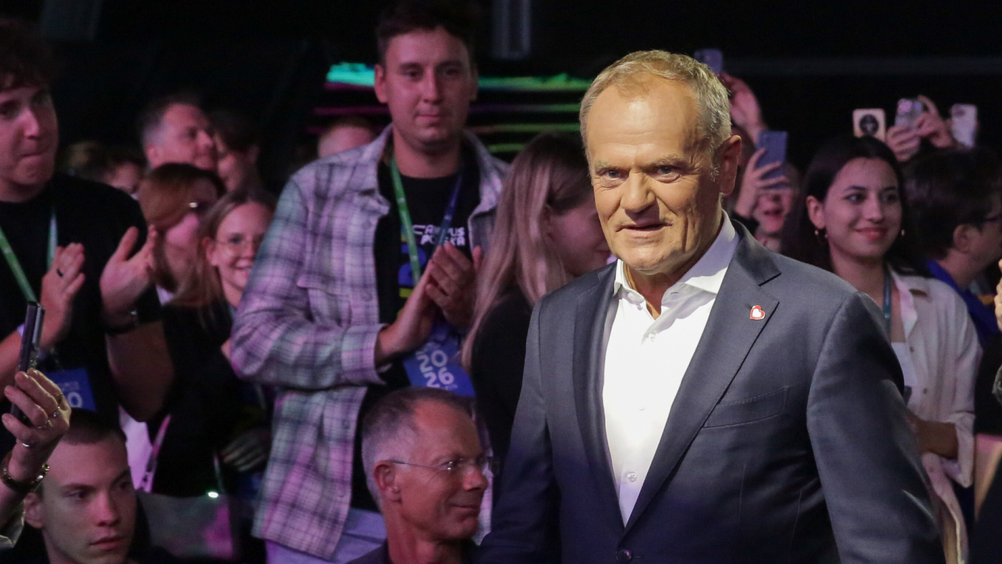 Olsztyn, 28.08.2026. Premier Donald Tusk podczas spotkania w ramach Campusu Polska Przyszłości (fot. PAP/Tomasz Waszczuk)