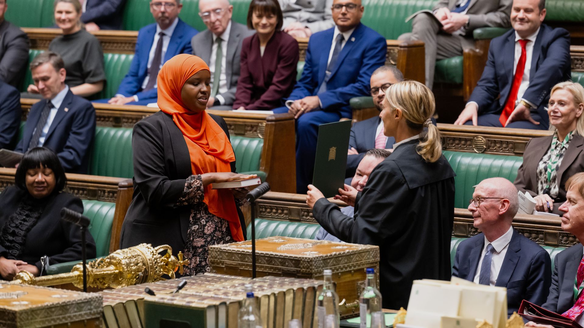 Posłanka brytyjskiej Izby Gmin składa przysięgę na Koran? To nieprawda