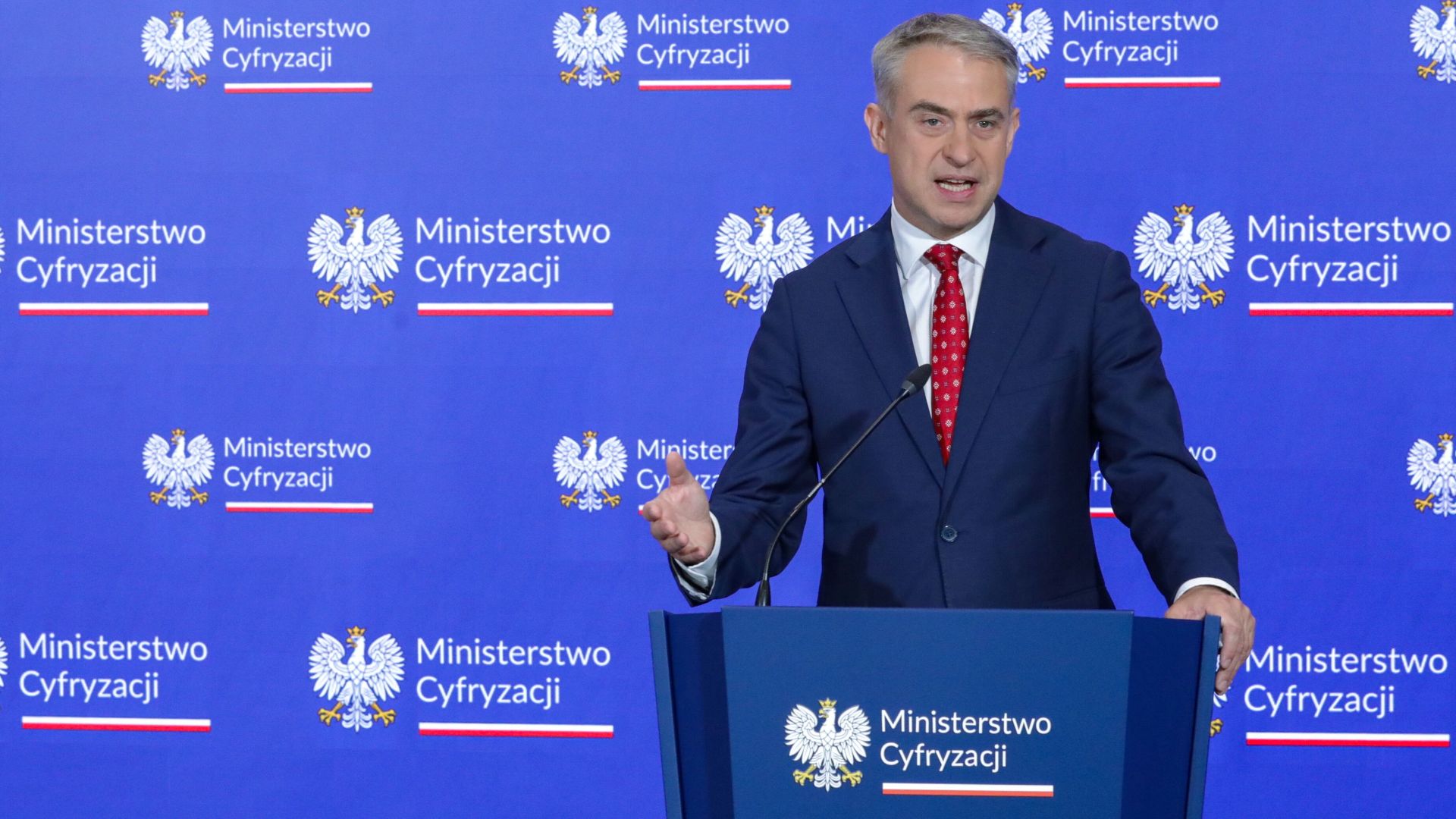 Minister cyfryzacji potwierdza cyberatak. „Dotyczy 19 mln Polaków” 