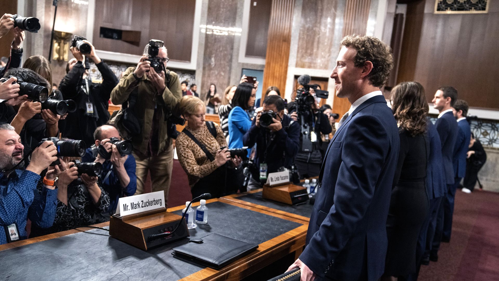 Koniec Facebooka i Instagrama w formie, jaką znamy. 18 mld dolarów i Meta zmienia zasady