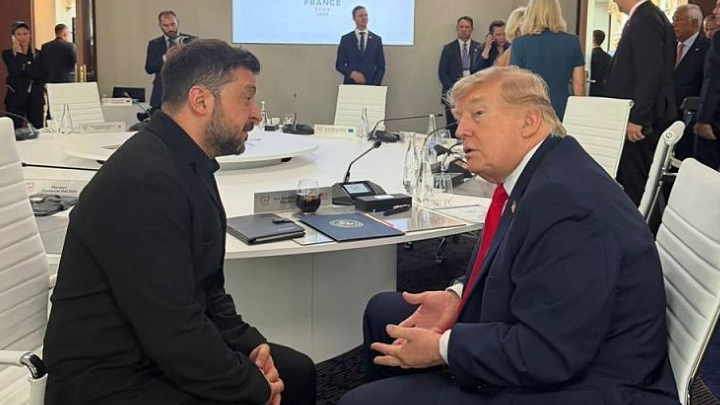 Trump zignorował Zełenskiego na szczycie G7? Viralowe nagrania tego nie dowodzą