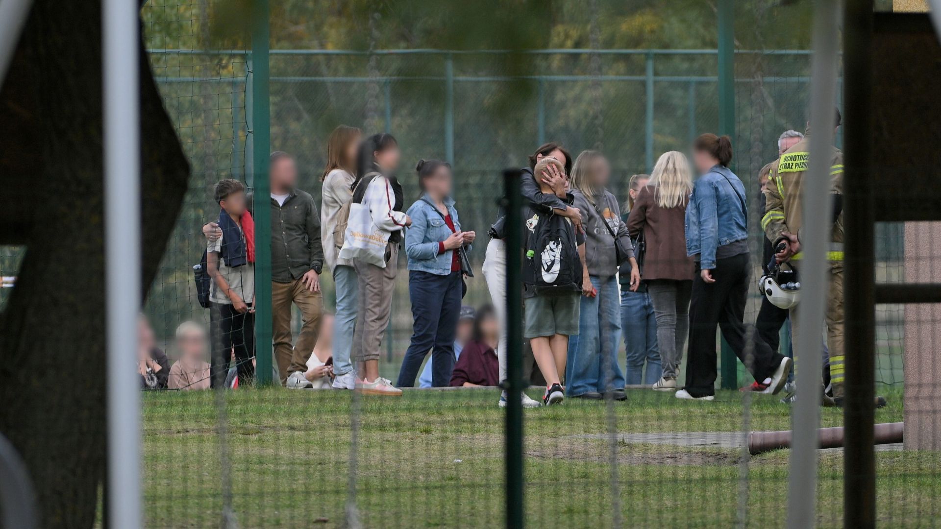Leszczydół-Nowiny, 15-latek zaatakował trzy osoby w szkole pod Wyszkowem, jedna osoba zmarła (fot. M.Obara/PAP)